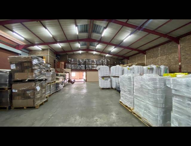 724M² WAREHOUSE TO LET IN ROOIHUISKRAAL